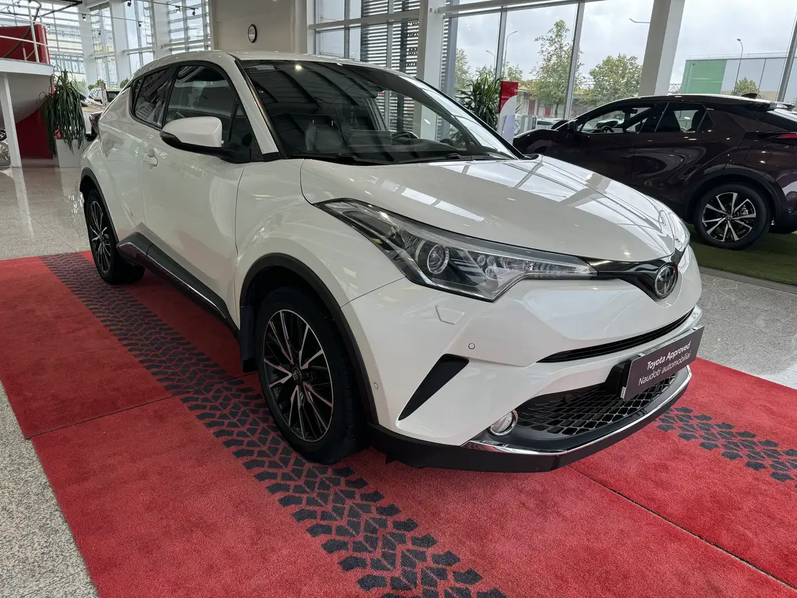 TOYOTA C-HR