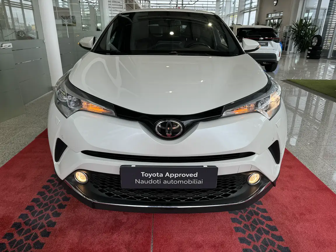 TOYOTA C-HR