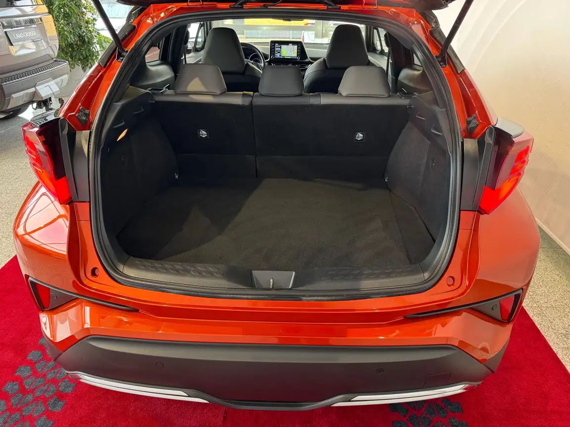 TOYOTA C-HR