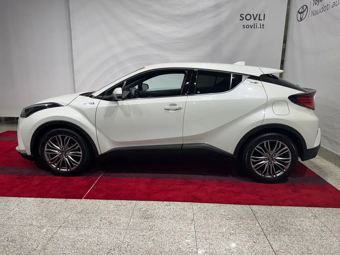 TOYOTA C-HR