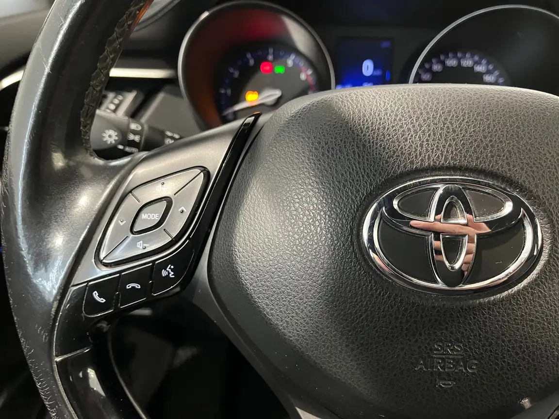TOYOTA C-HR