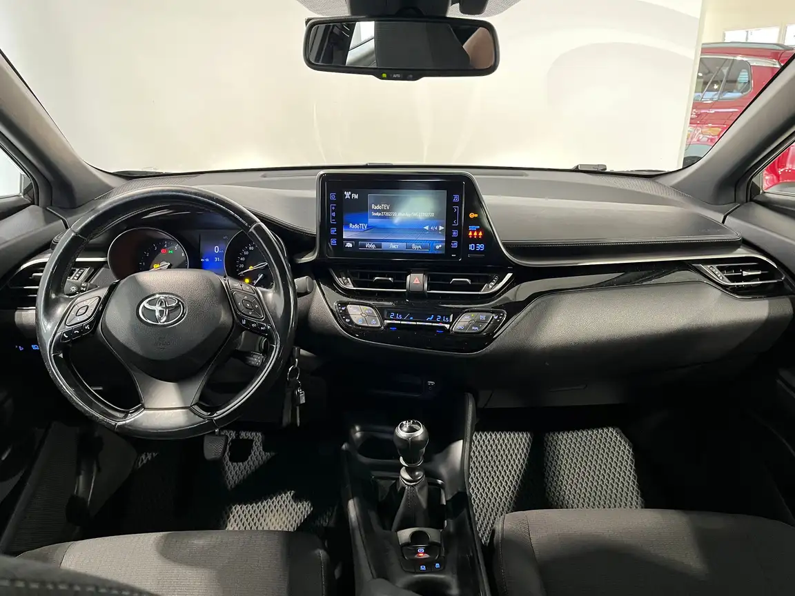 TOYOTA C-HR