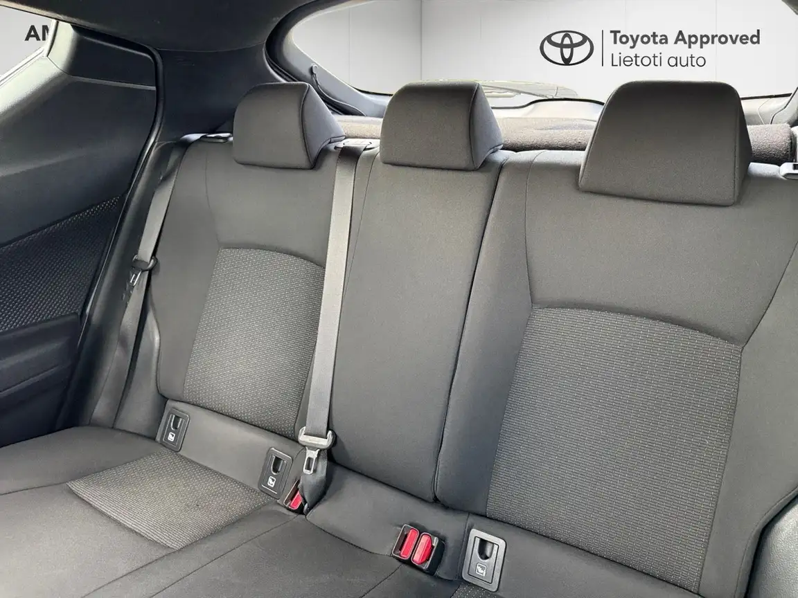 TOYOTA C-HR