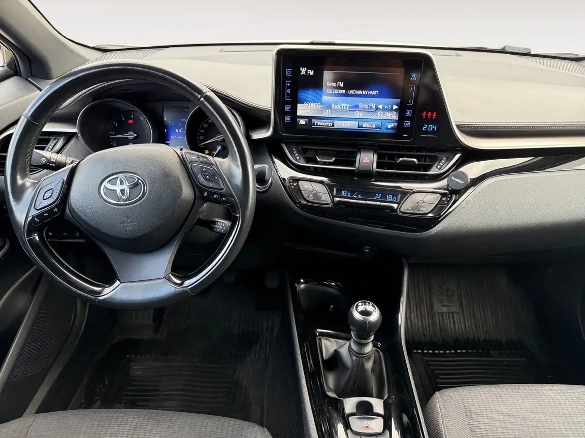 TOYOTA C-HR
