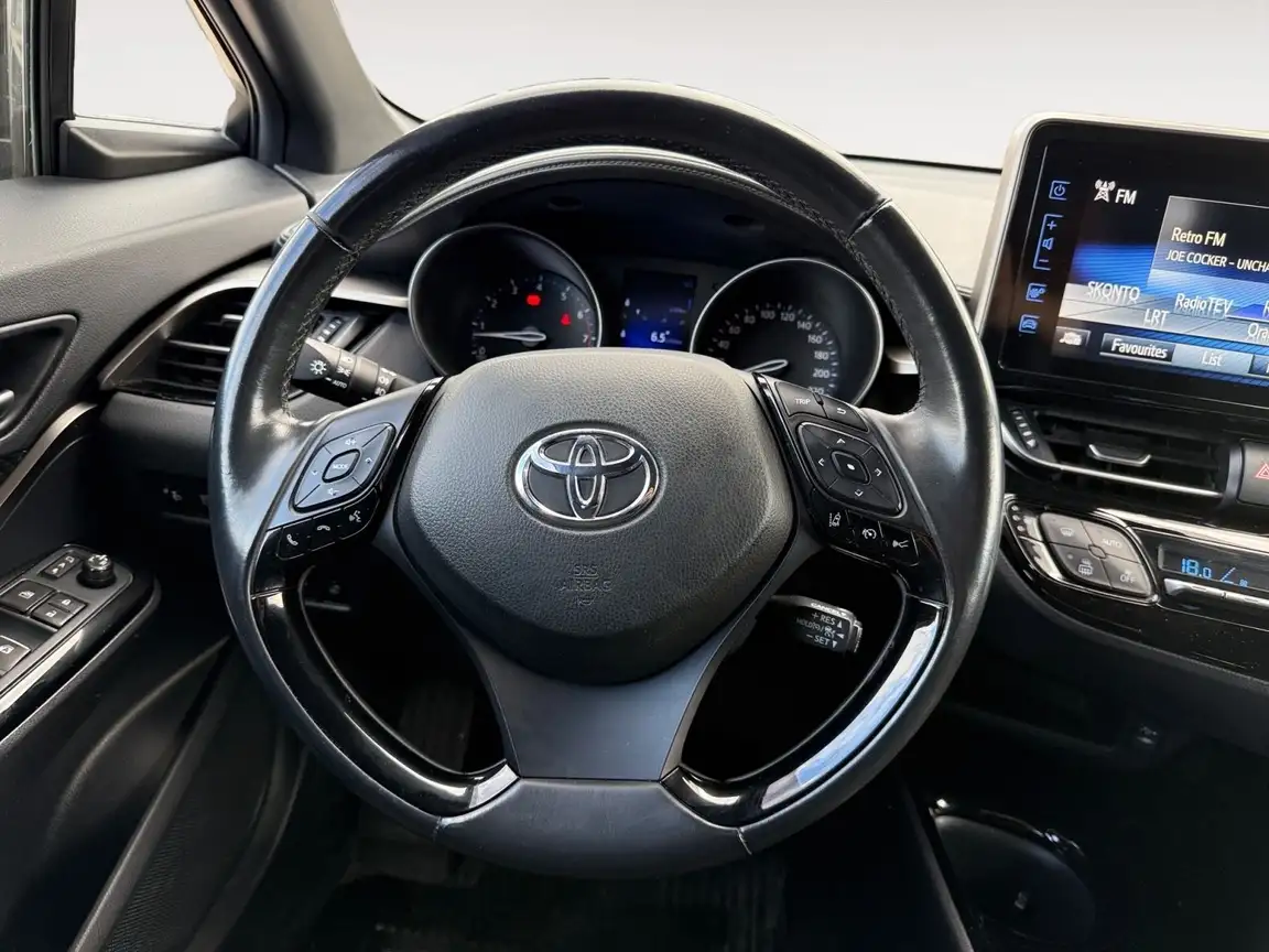 TOYOTA C-HR