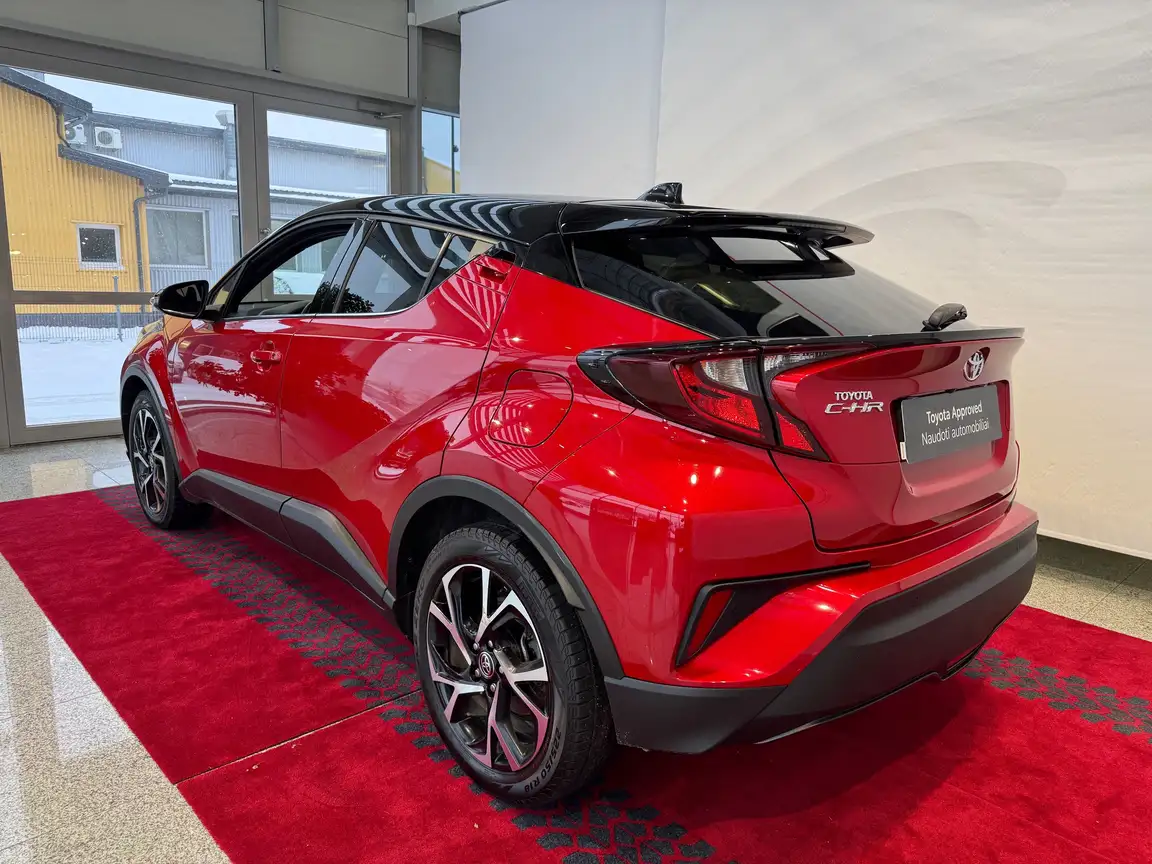 TOYOTA C-HR
