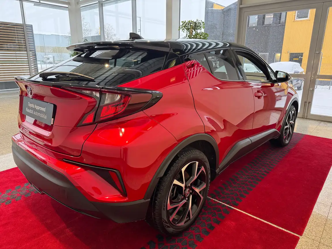 TOYOTA C-HR