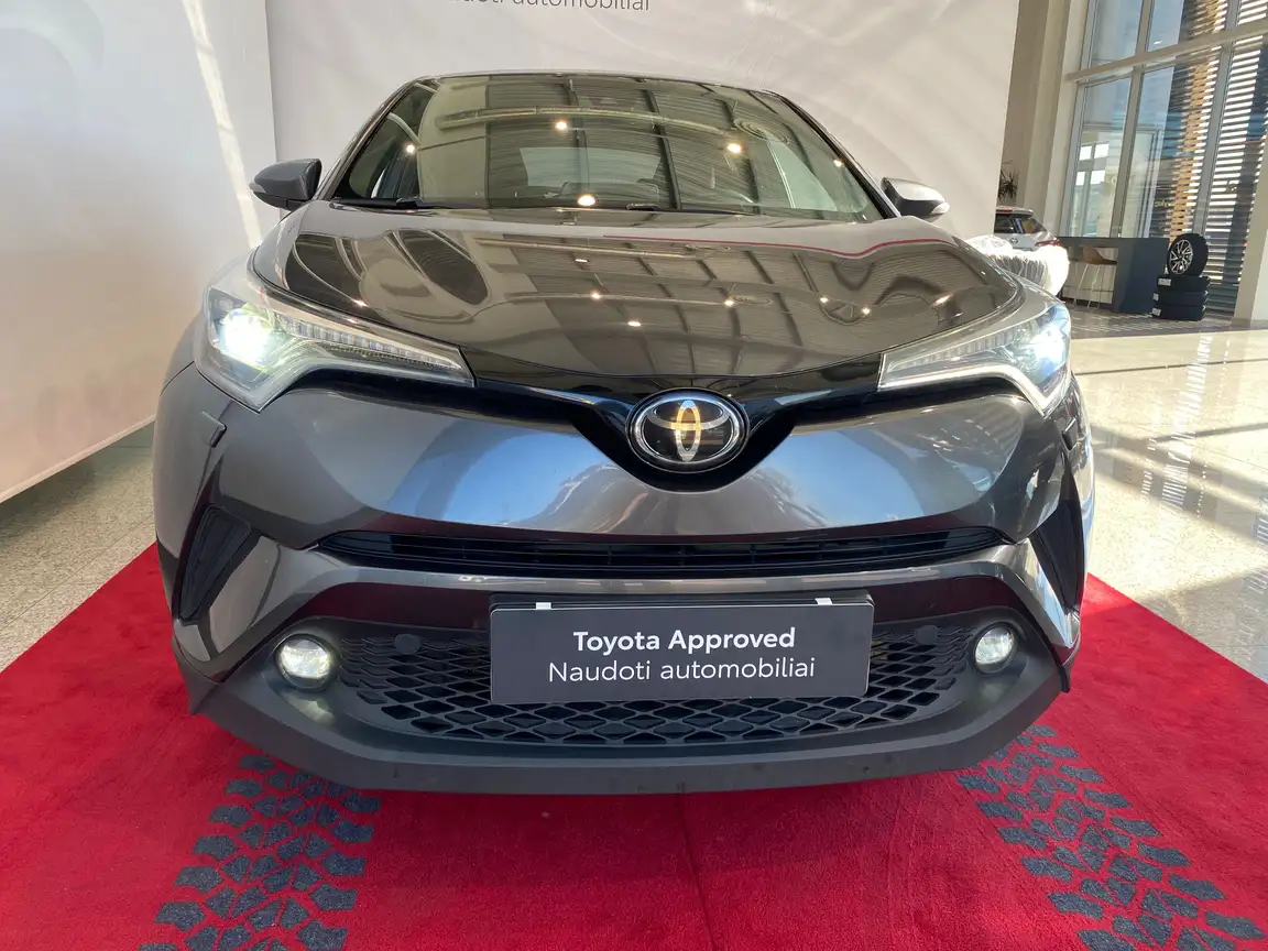 TOYOTA C-HR
