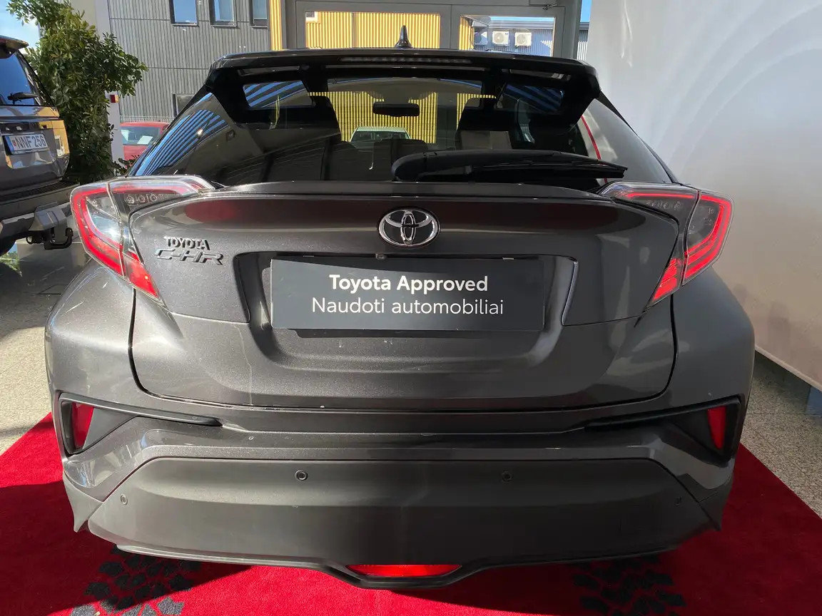 TOYOTA C-HR