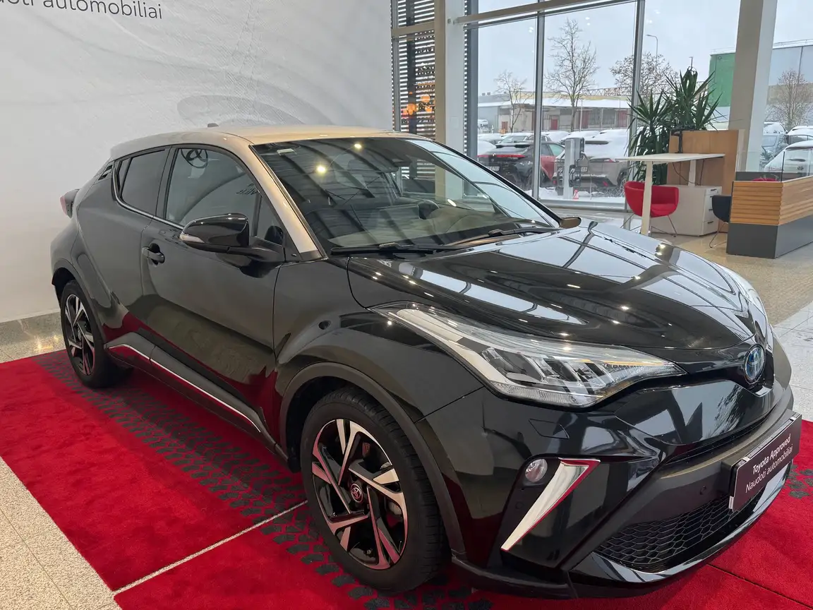 TOYOTA C-HR