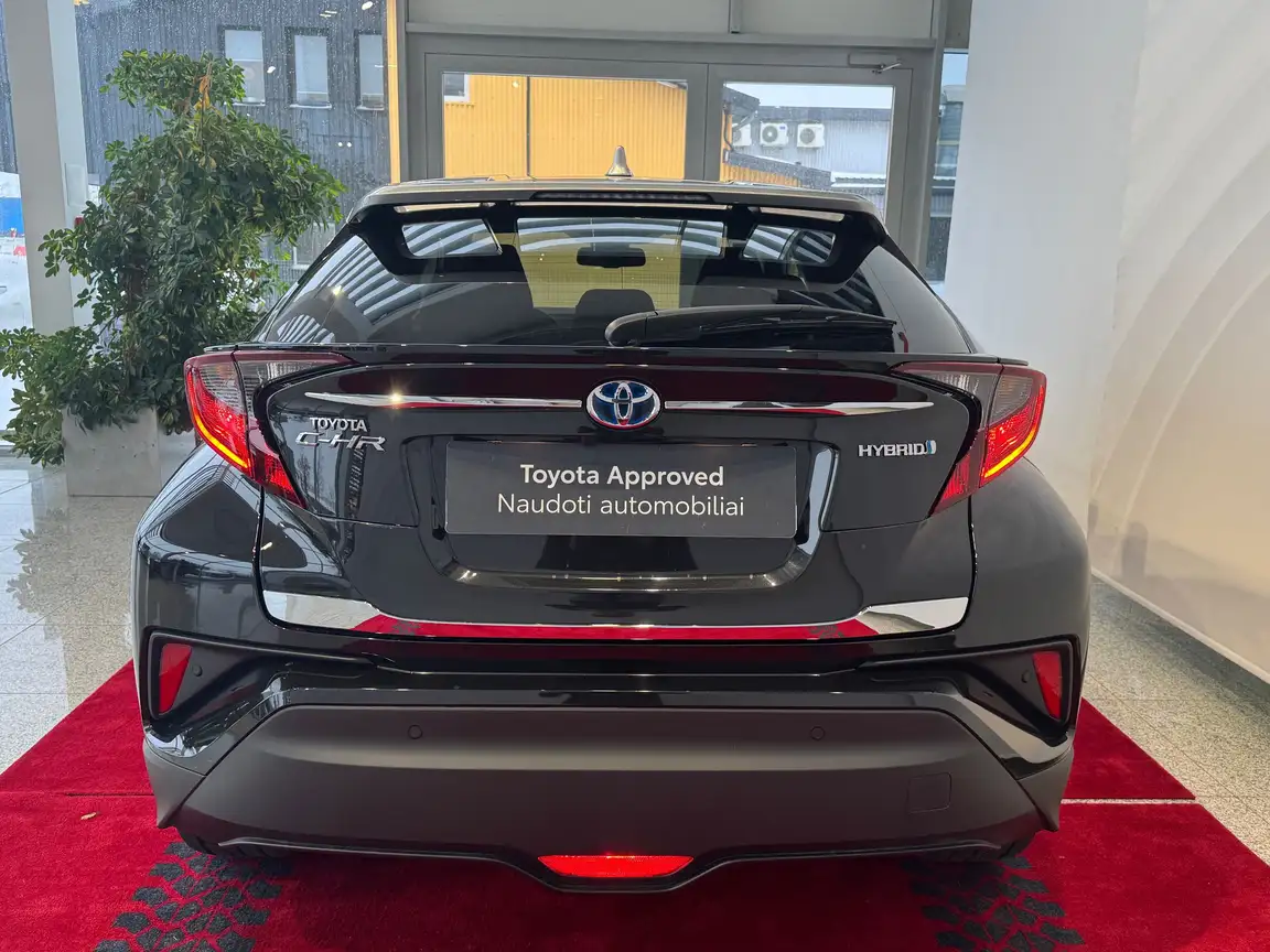 TOYOTA C-HR