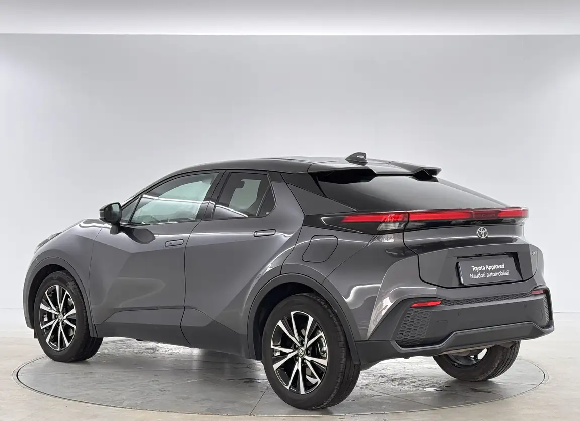 TOYOTA C-HR