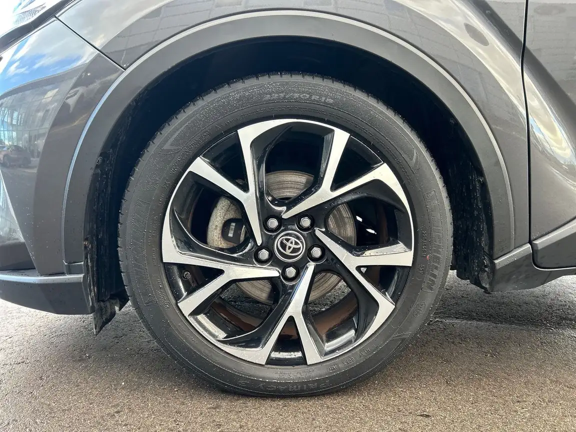 TOYOTA C-HR
