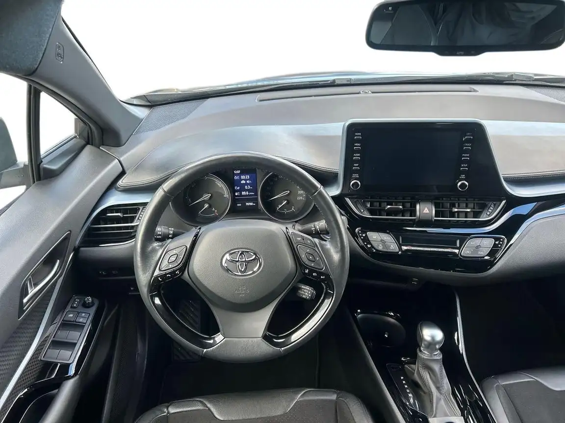TOYOTA C-HR