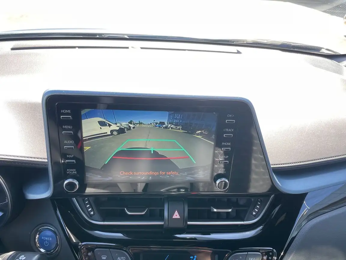 TOYOTA C-HR