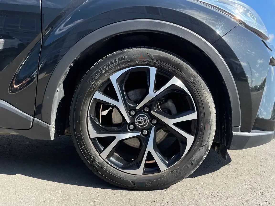 TOYOTA C-HR
