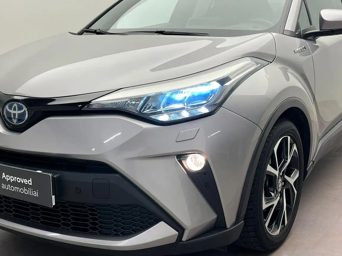 TOYOTA C-HR