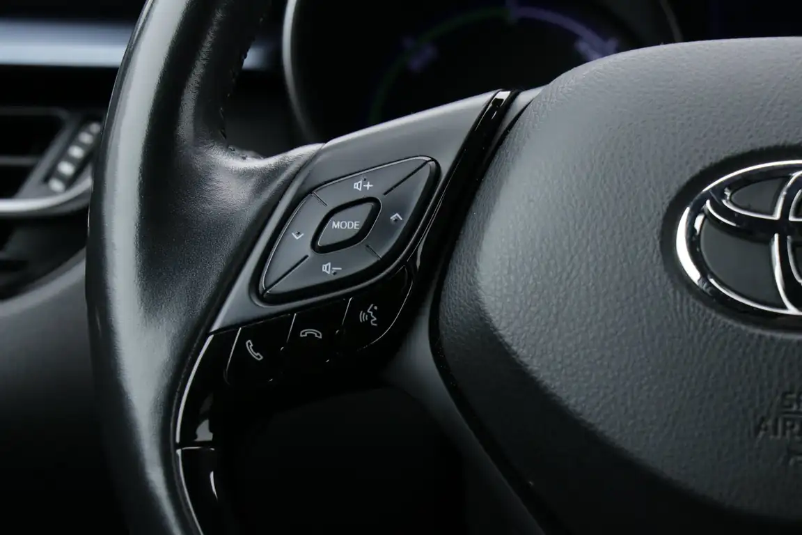 TOYOTA C-HR