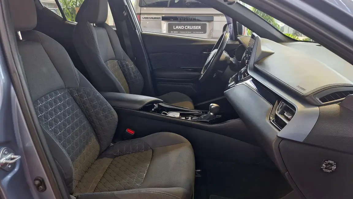 TOYOTA C-HR