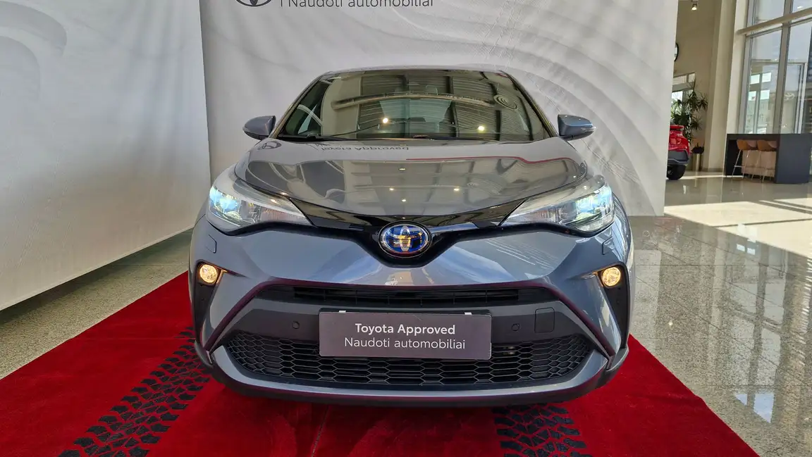 TOYOTA C-HR