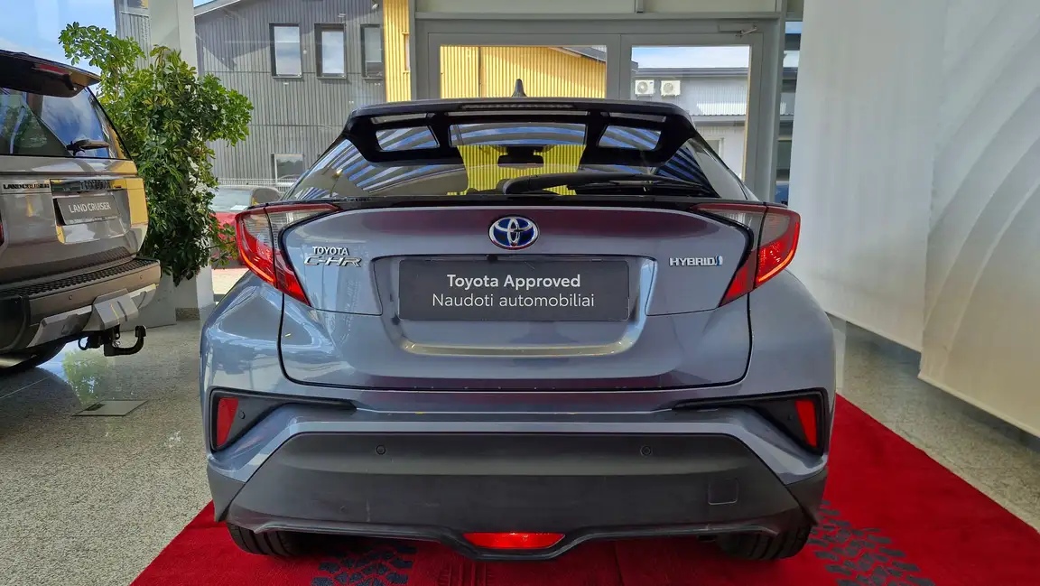 TOYOTA C-HR