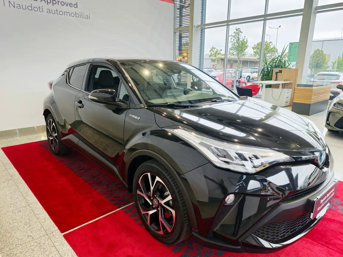 TOYOTA C-HR