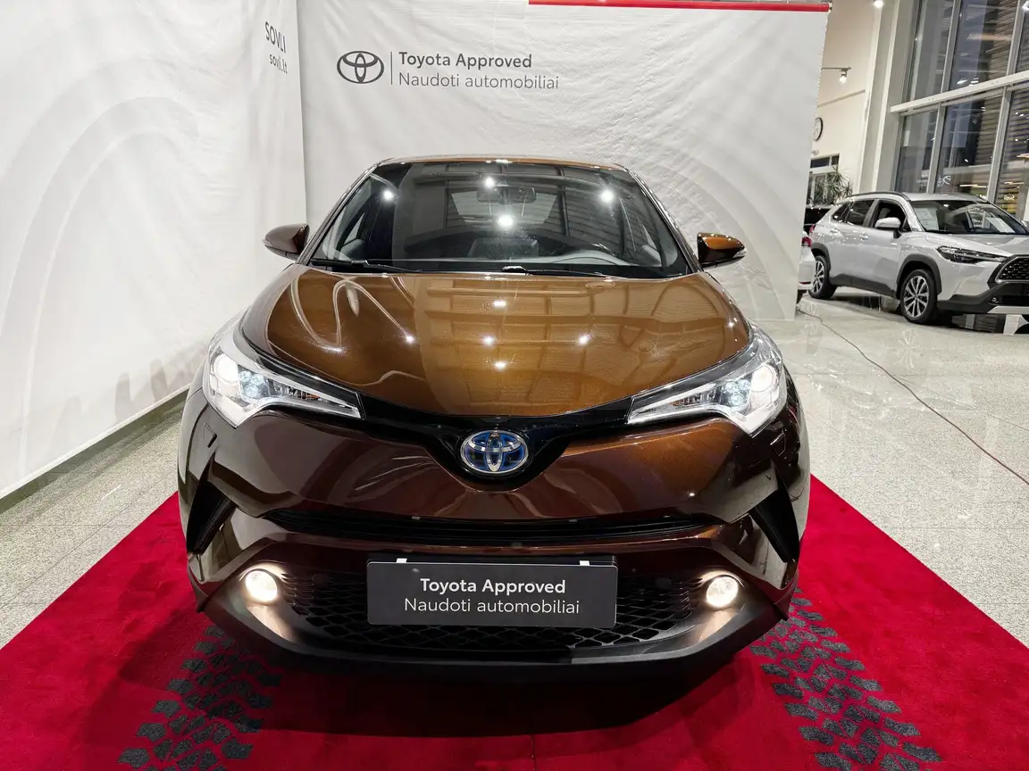 TOYOTA C-HR