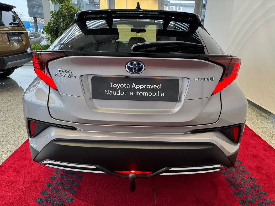 TOYOTA C-HR