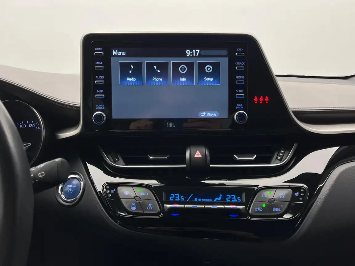TOYOTA C-HR