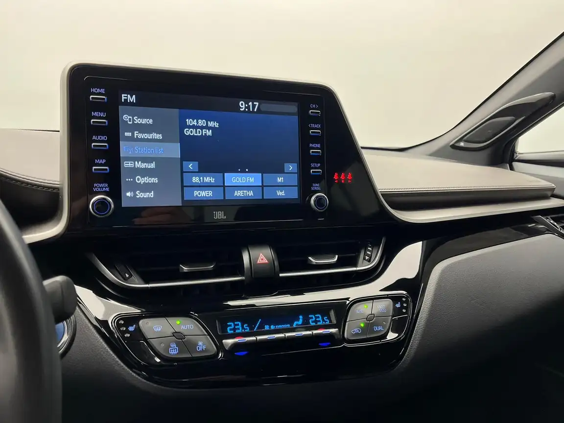 TOYOTA C-HR