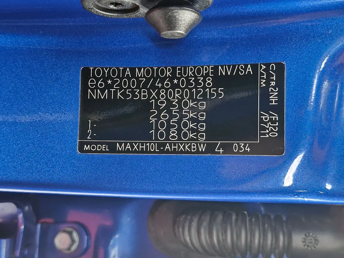 TOYOTA C-HR