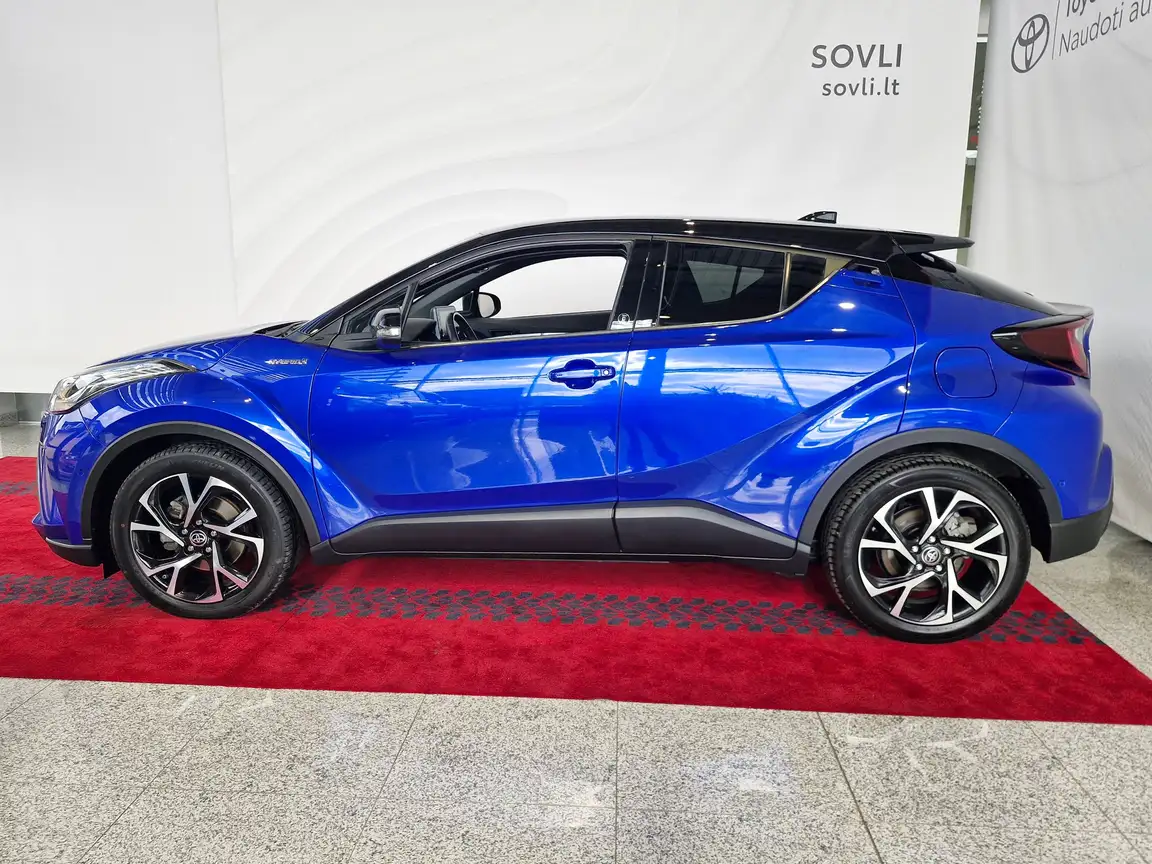 TOYOTA C-HR