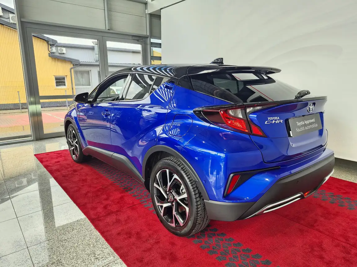 TOYOTA C-HR