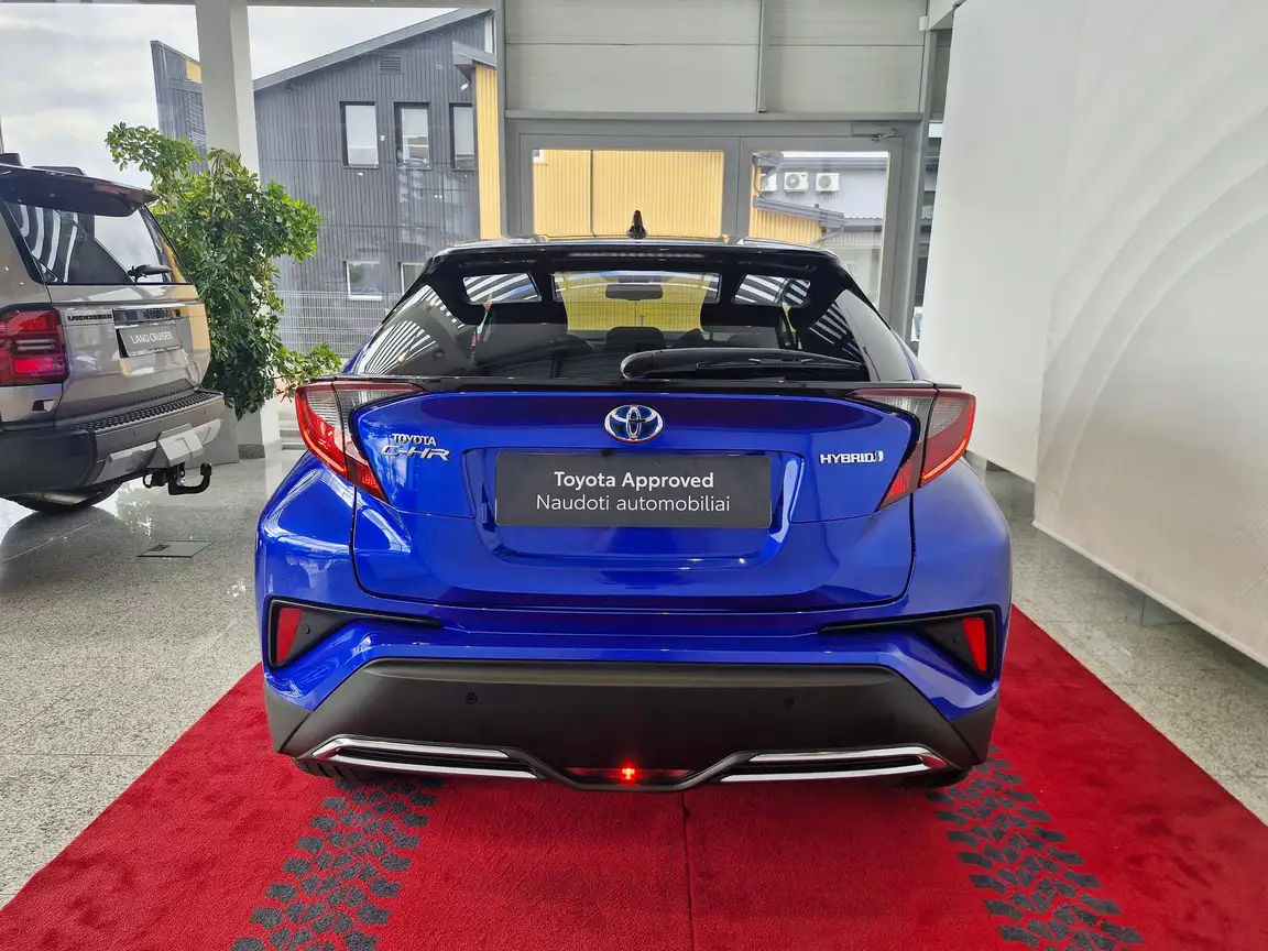 TOYOTA C-HR