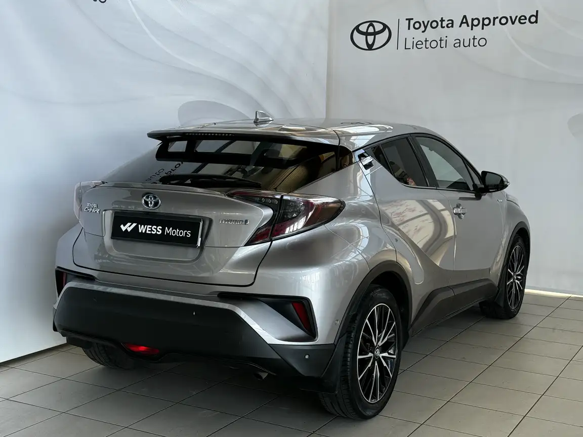 TOYOTA C-HR