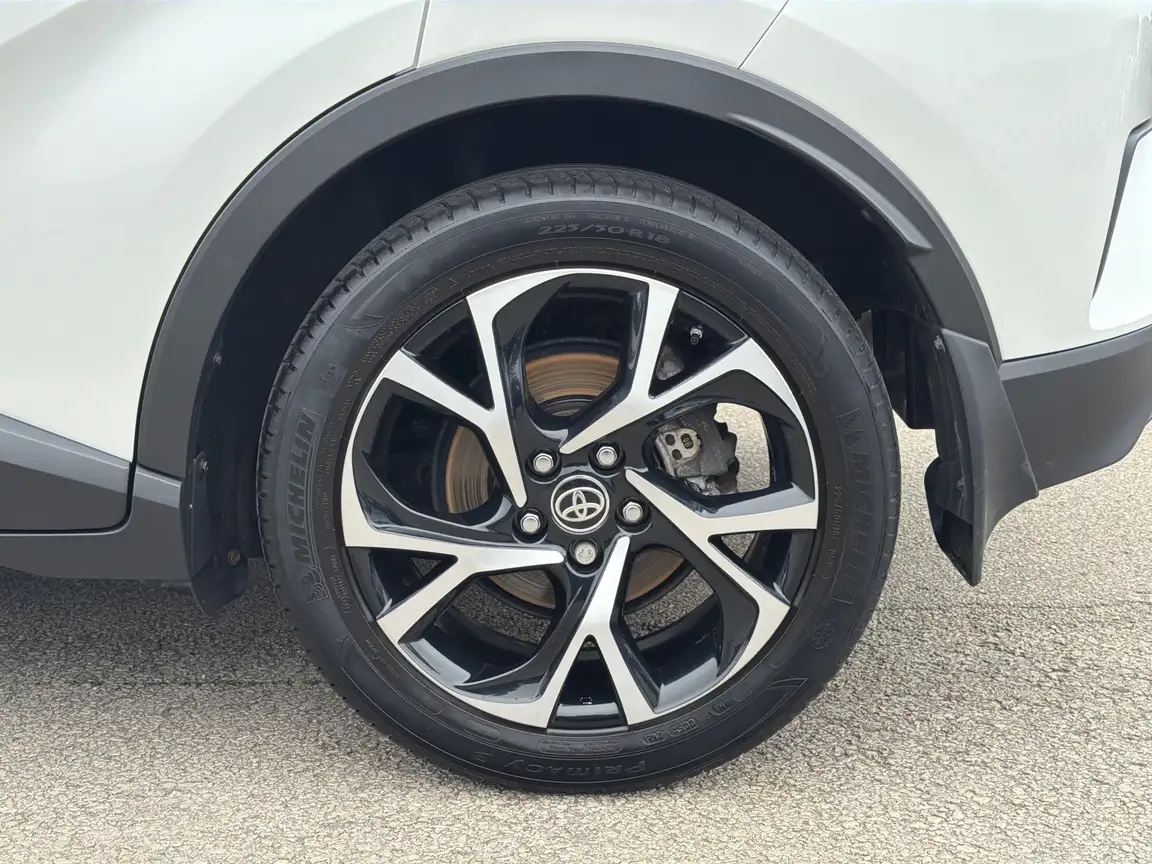 TOYOTA C-HR