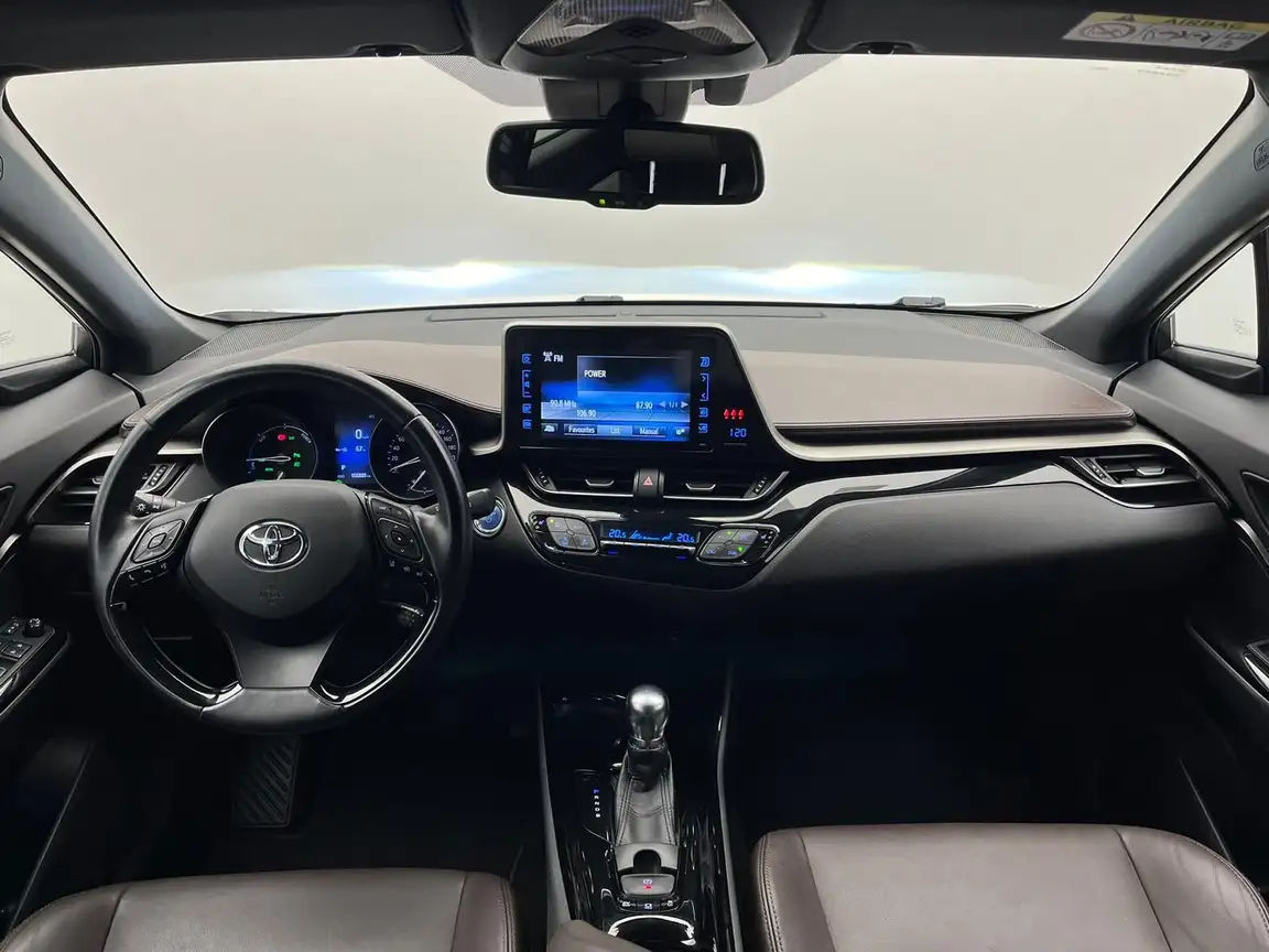 TOYOTA C-HR