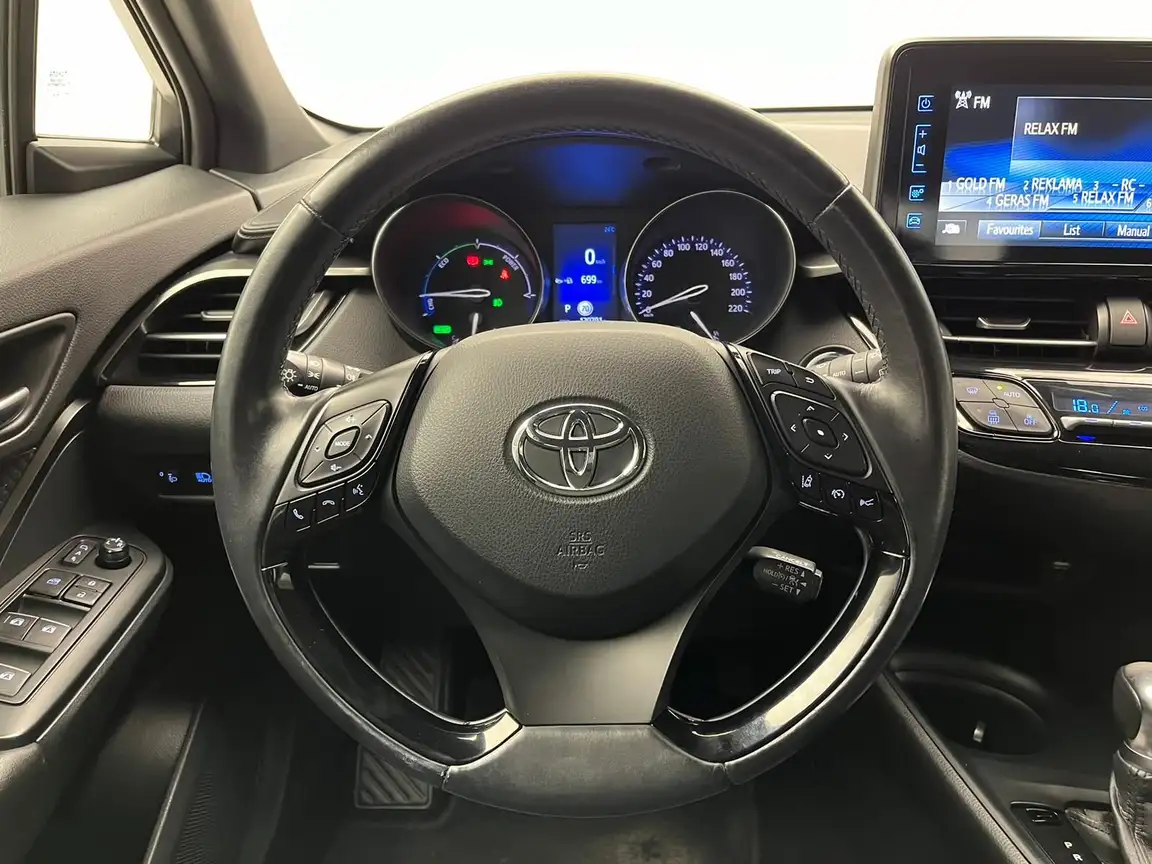 TOYOTA C-HR
