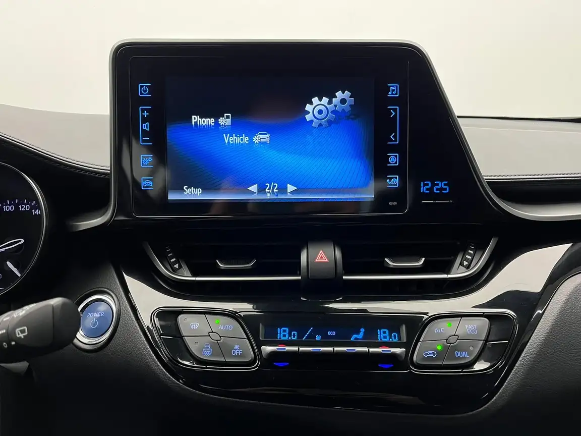 TOYOTA C-HR