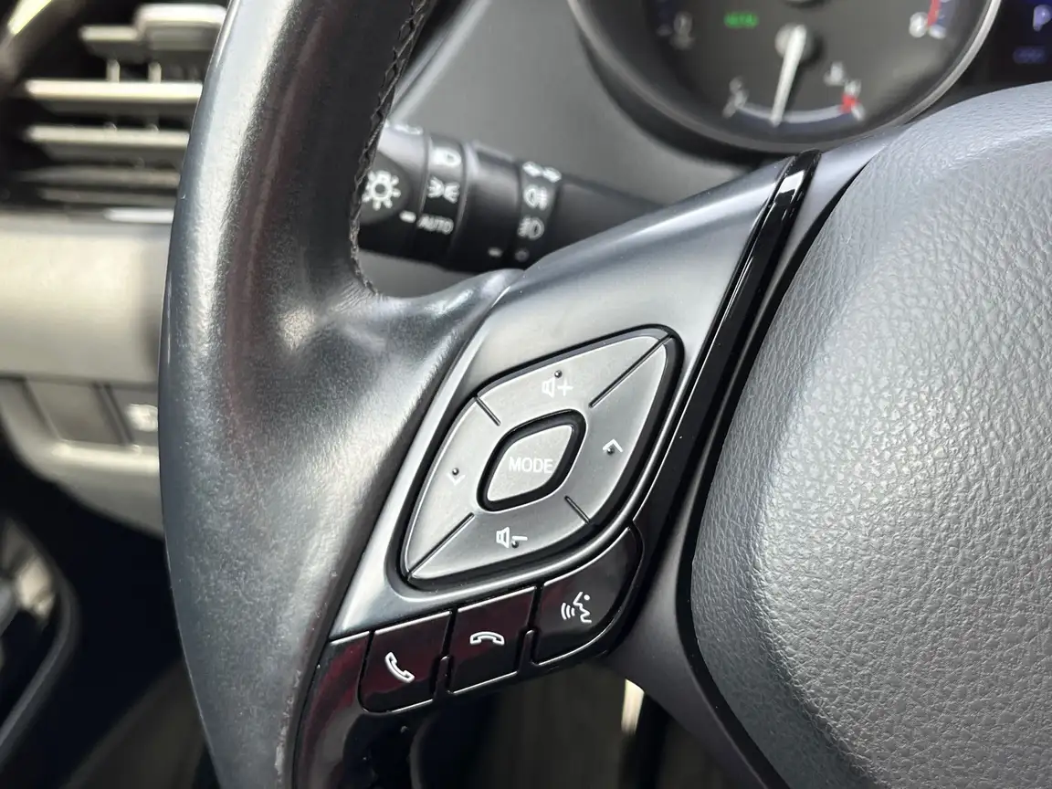 TOYOTA C-HR