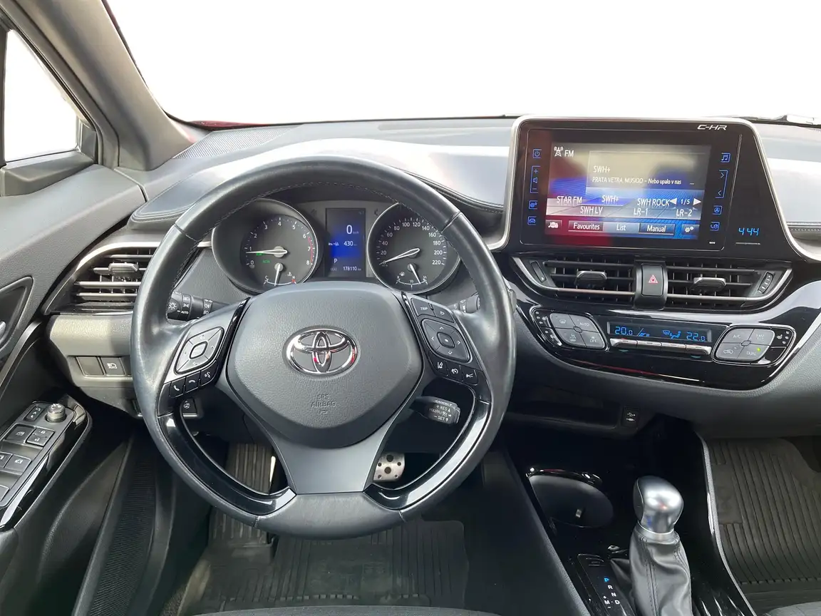 TOYOTA C-HR