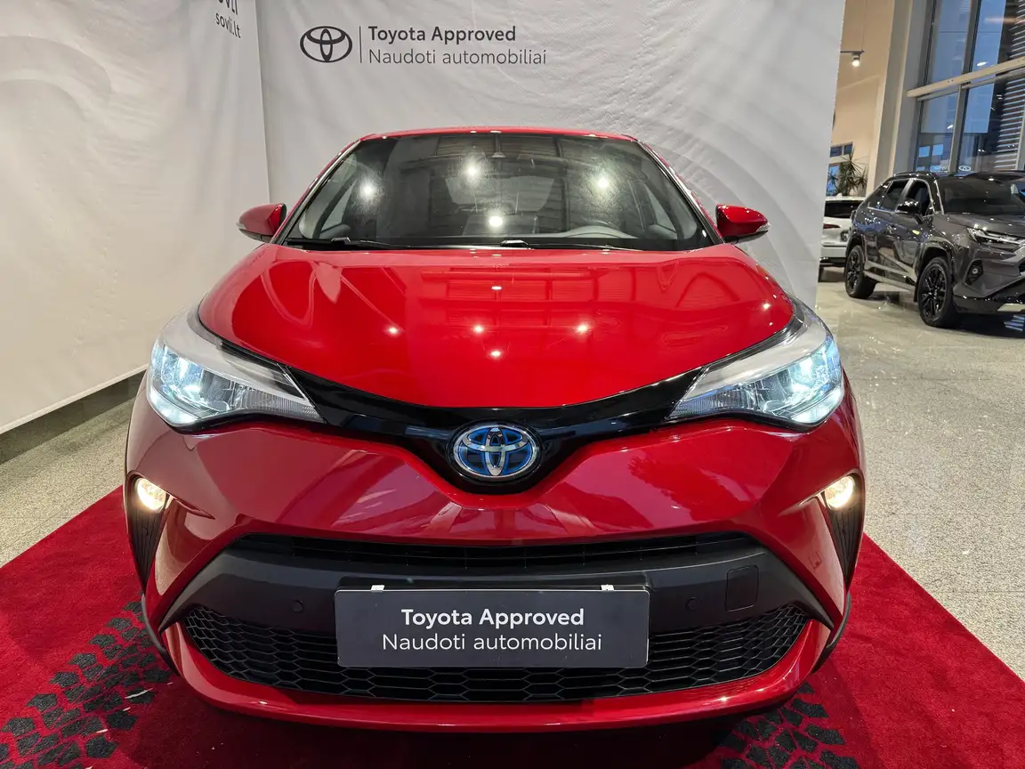 TOYOTA C-HR