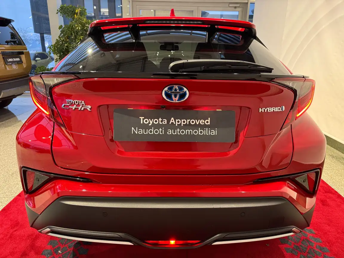 TOYOTA C-HR