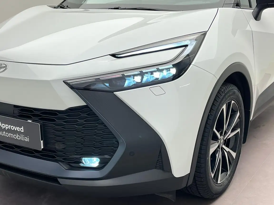 TOYOTA C-HR