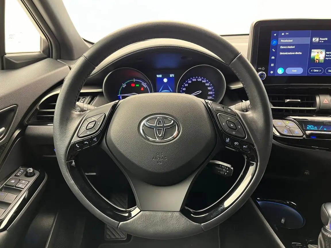 TOYOTA C-HR