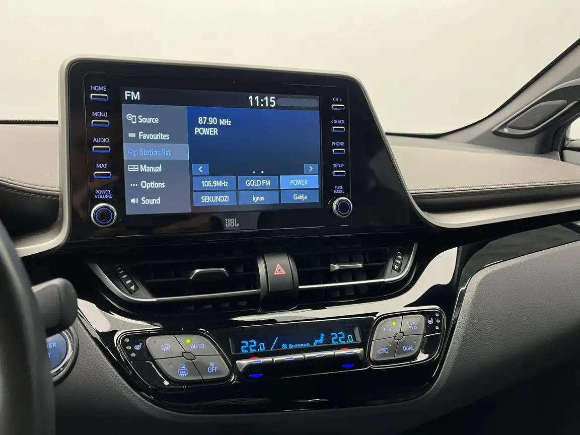 TOYOTA C-HR