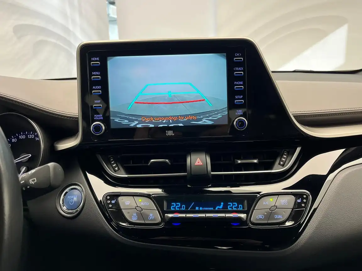 TOYOTA C-HR