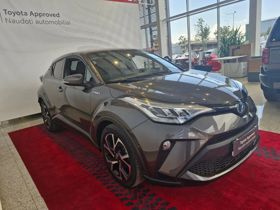TOYOTA C-HR