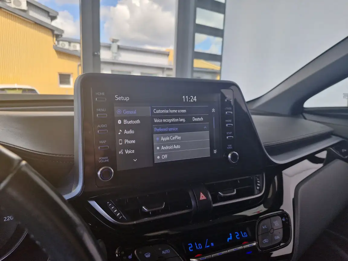 TOYOTA C-HR