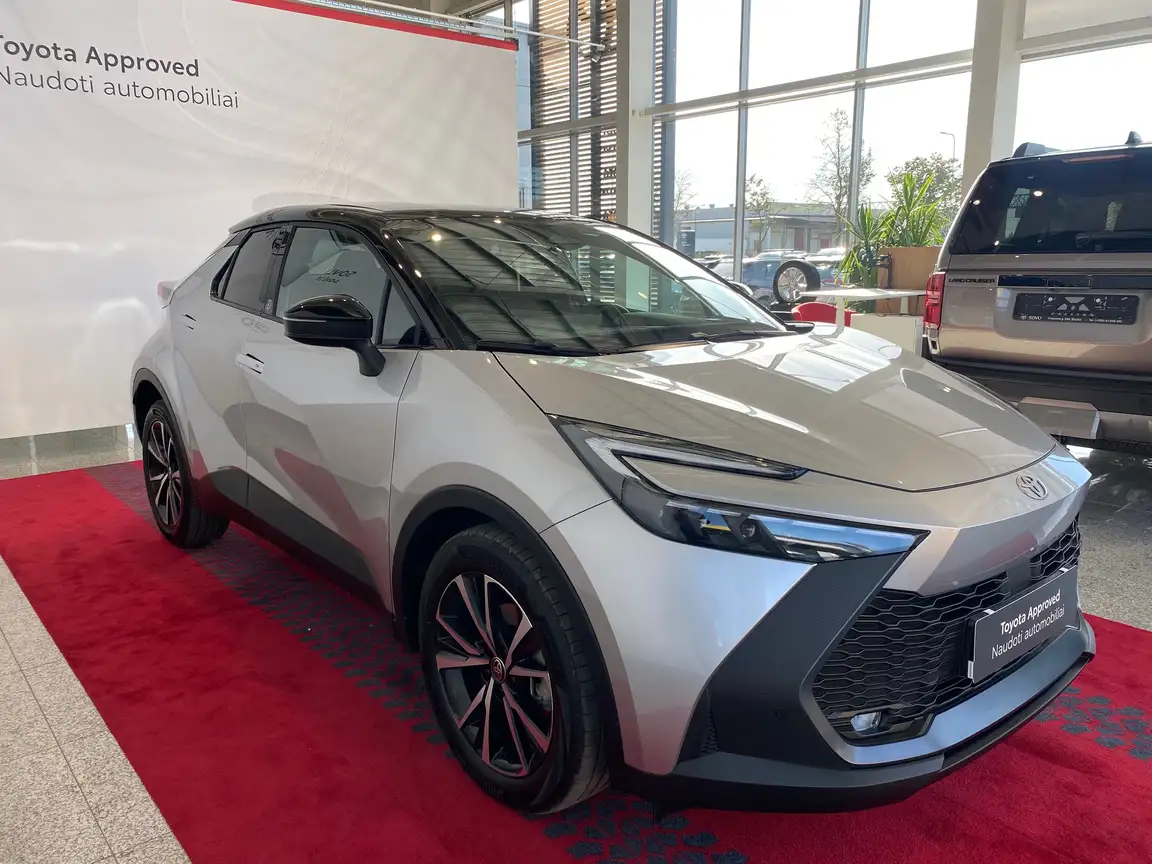 TOYOTA C-HR